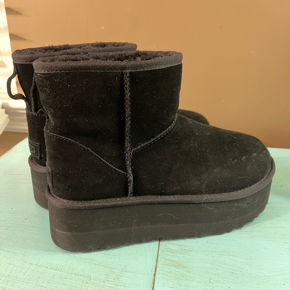 Ugg CLASSIC MINI PLATFORM boots - Picture 3 of 5
